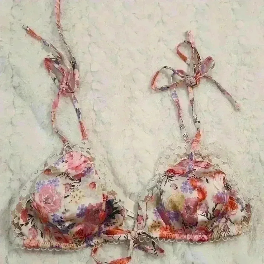 Gardenia Garden triangle bra - Picture 2 of 7